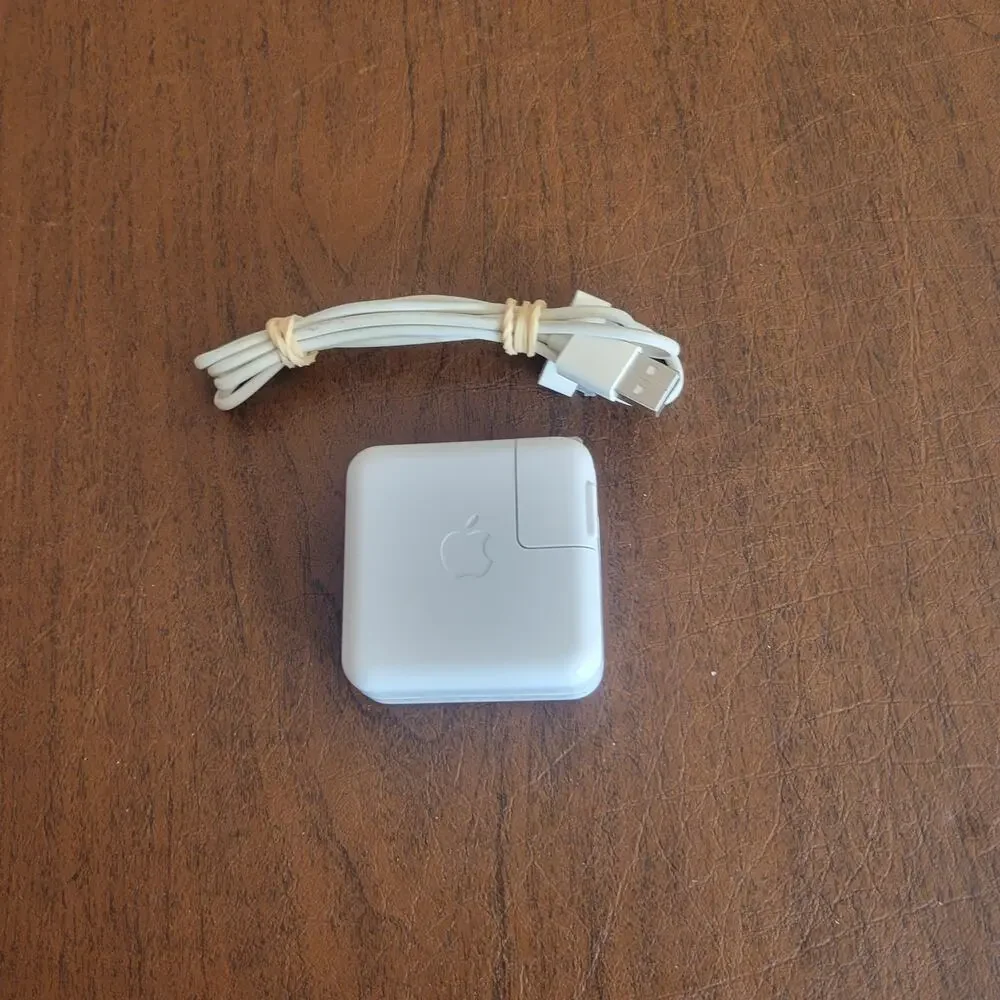 A1070 Apple iPod Power Adapter 30Pin to 6Pin FW Firewire Data Cable Cord